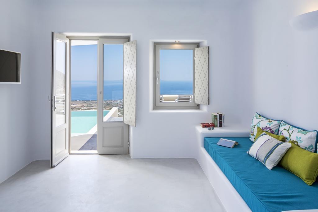 Skyfall Suites - Adults Only Pýrgos Dış mekan fotoğraf