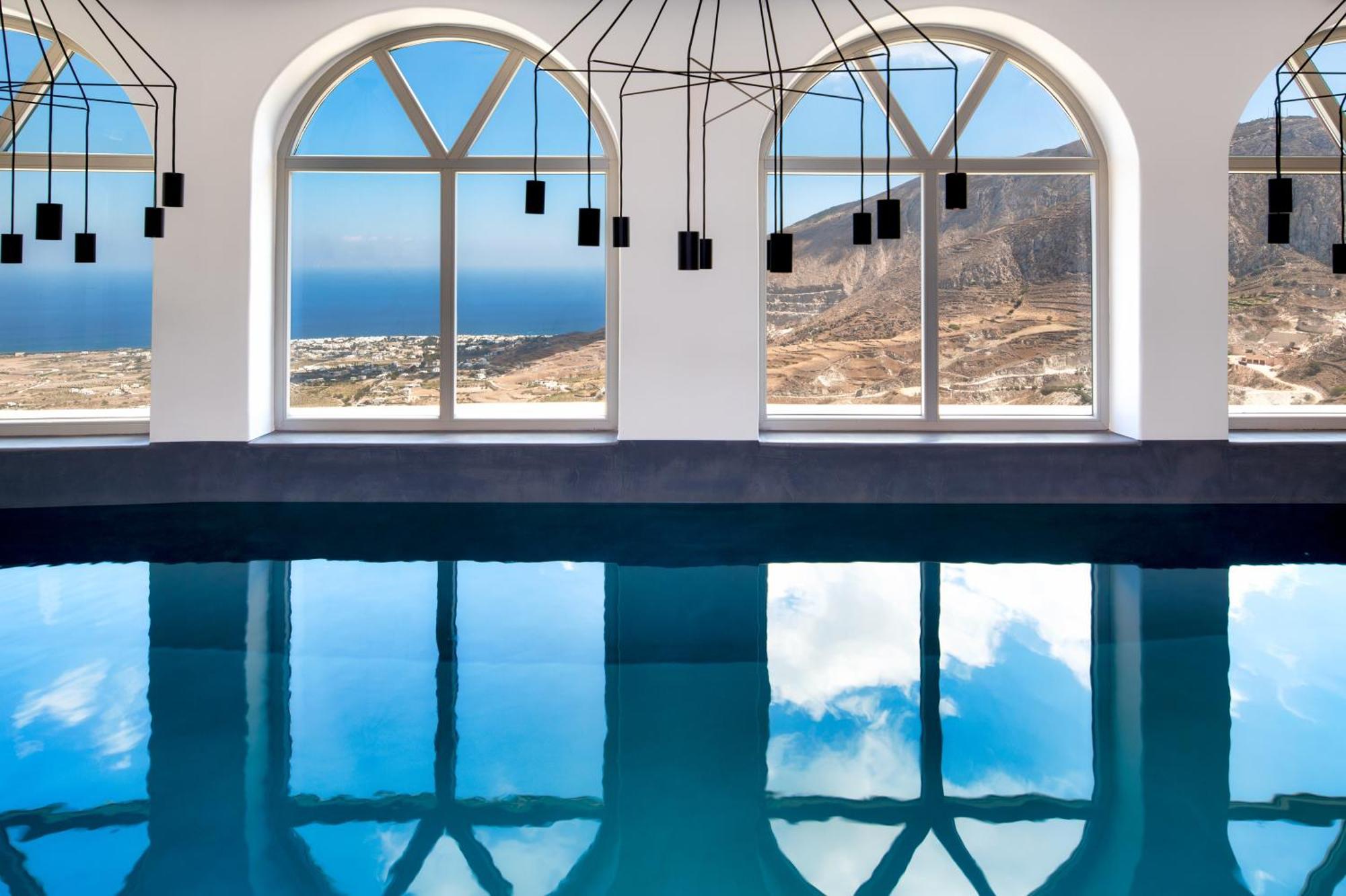 Skyfall Suites - Adults Only Pýrgos Dış mekan fotoğraf
