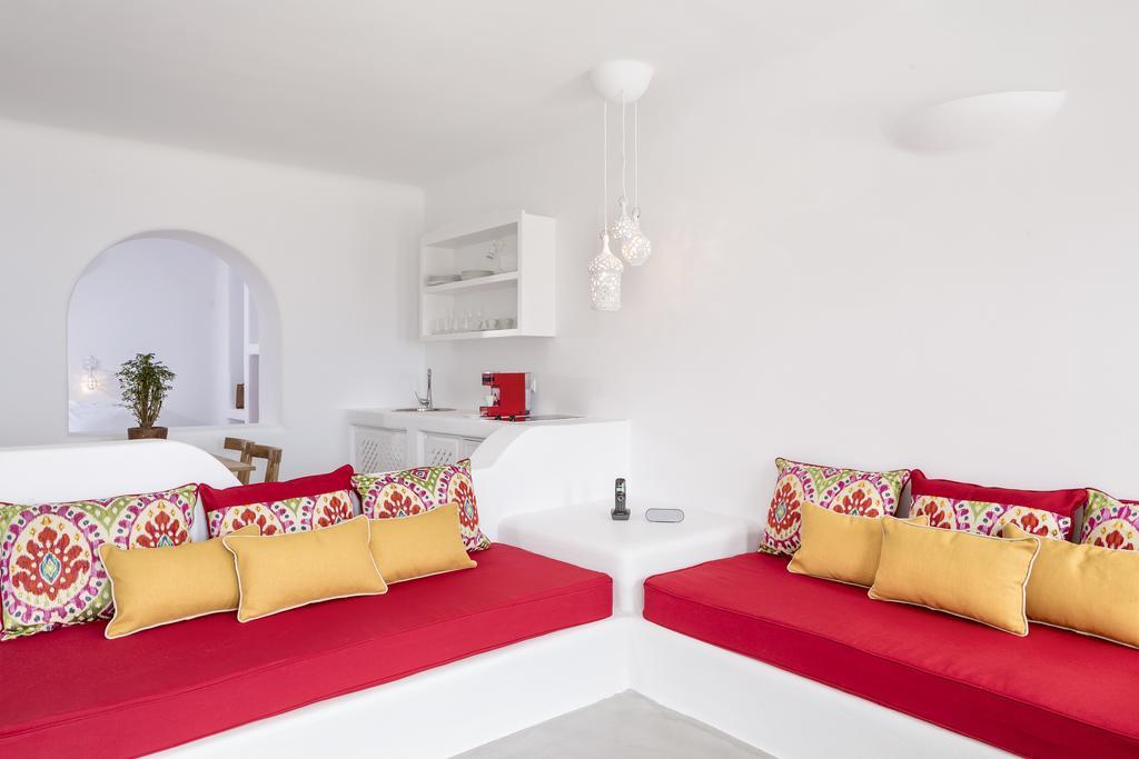 Skyfall Suites - Adults Only Pýrgos Dış mekan fotoğraf