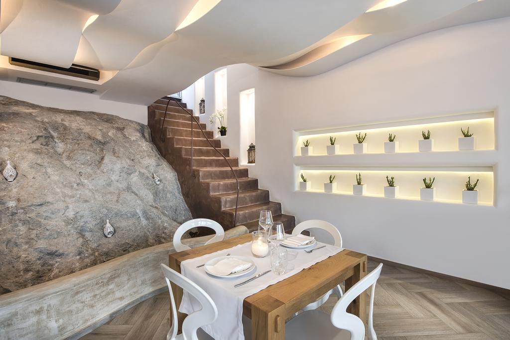 Skyfall Suites - Adults Only Pýrgos Dış mekan fotoğraf