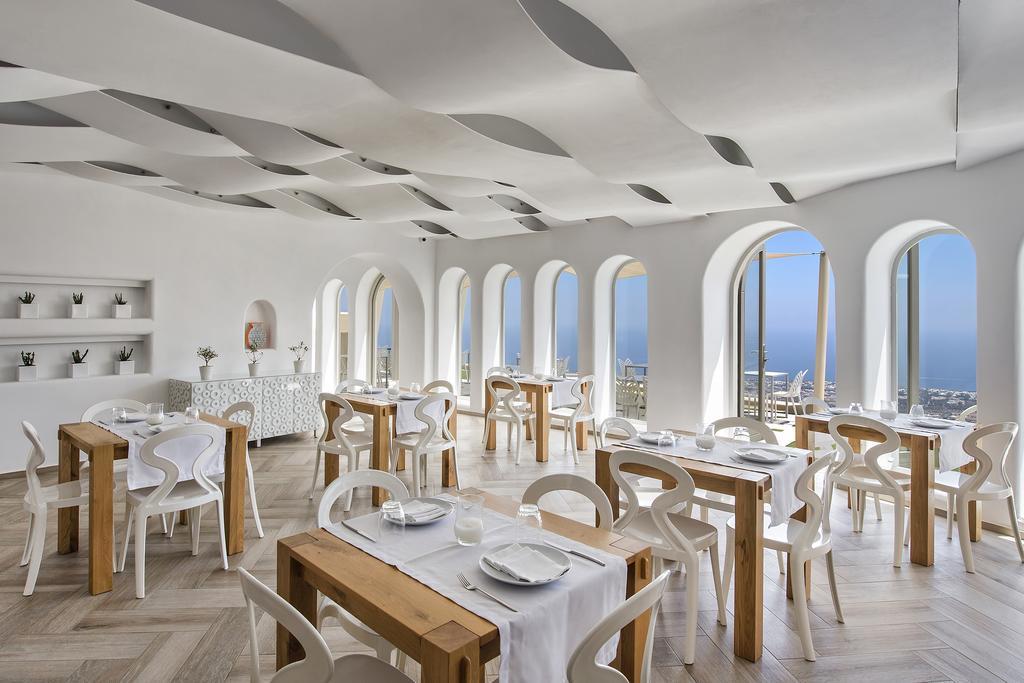 Skyfall Suites - Adults Only Pýrgos Dış mekan fotoğraf