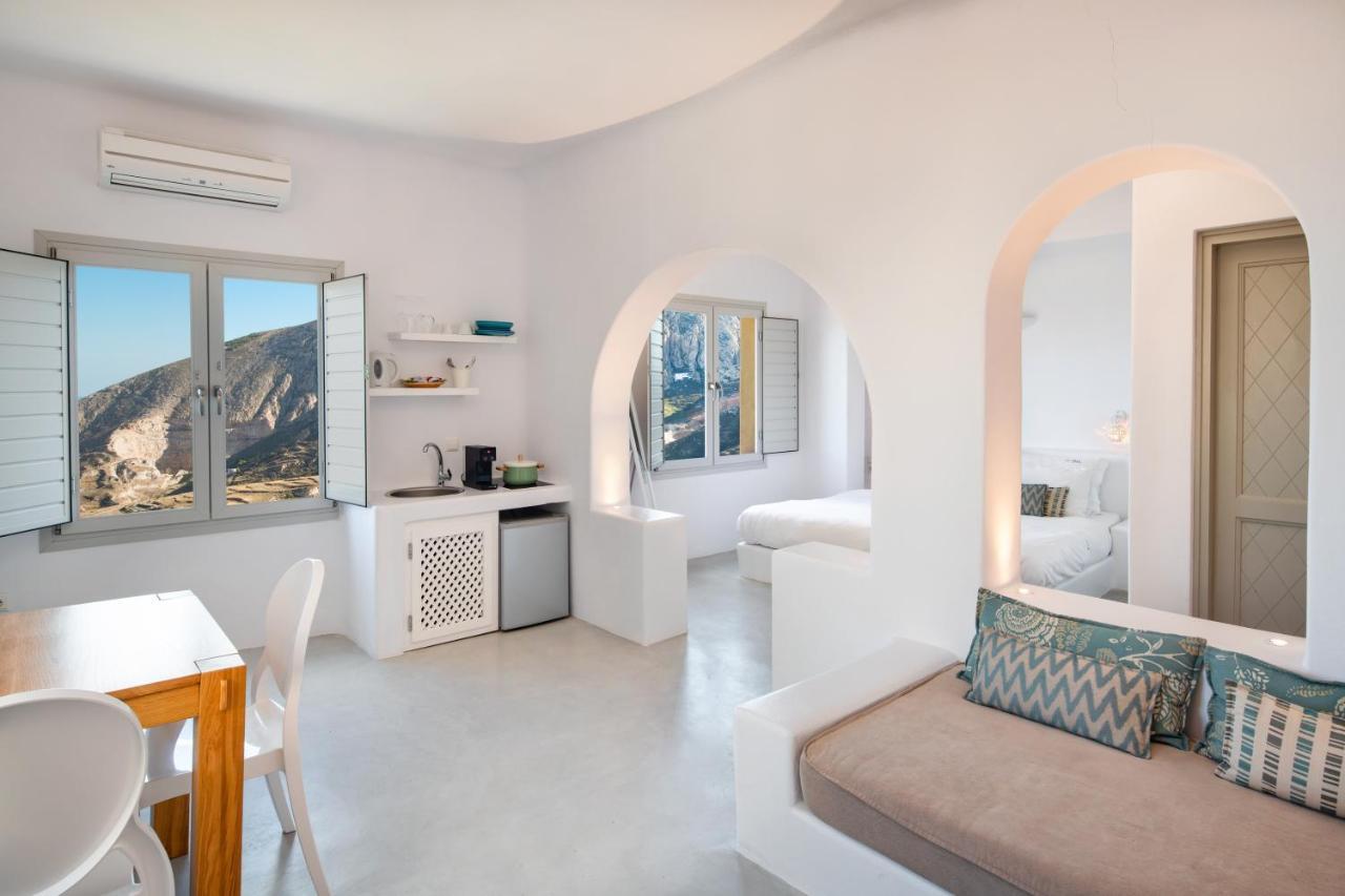 Skyfall Suites - Adults Only Pýrgos Dış mekan fotoğraf