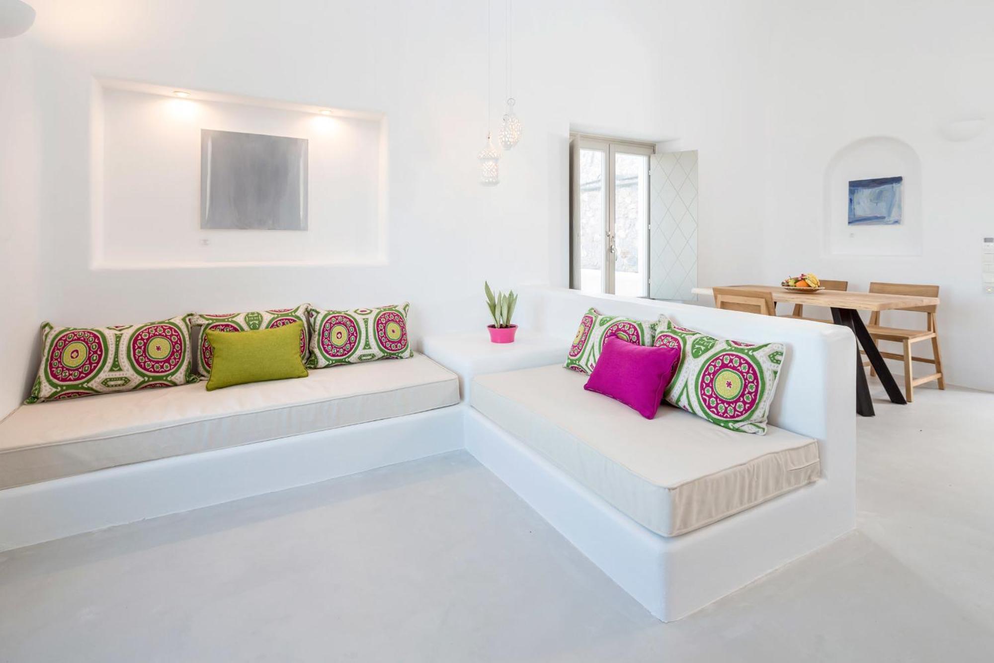 Skyfall Suites - Adults Only Pýrgos Dış mekan fotoğraf
